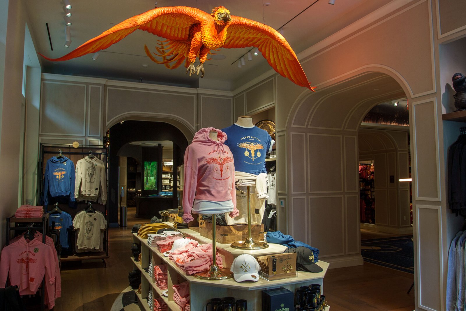 Elemento cenográfico integrado ao interior da Harry Potter New York